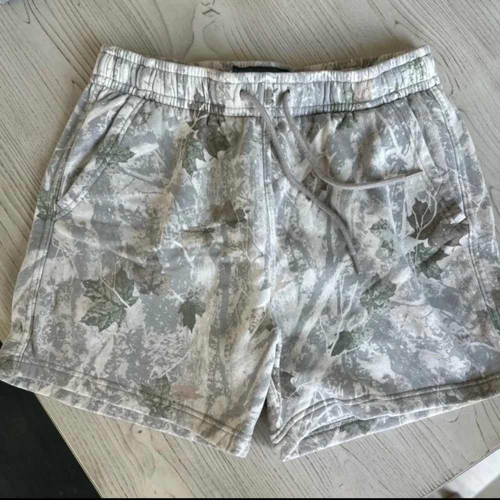 Abercrombie & Fitch Men's Thrift-Inspired Fleece Short Nwt S - Picture 2 of 3